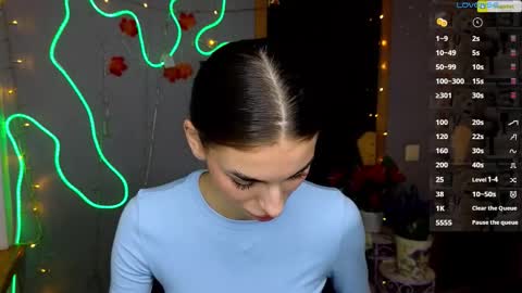 Snapshot of emmygreans chatting on November 2025 06:35:02 AM Emmy online show from November 2025 06:35:02 AM