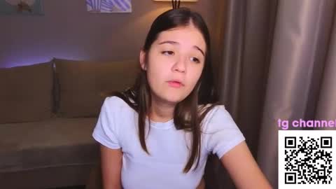 Snapshot of emory_john chatting on December 2025 04:28:02 AM Emory John online show from December 2025 04:28:02 AM