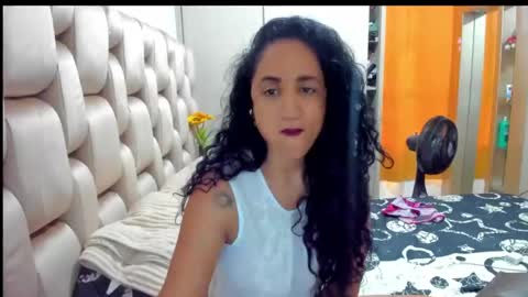 emperatriztapia online show from January 2025 09:52:01 PM