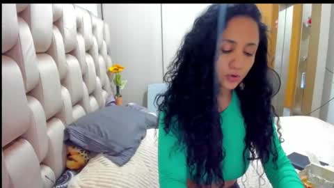 emperatriztapia online show from January 2025 03:01:01 AM