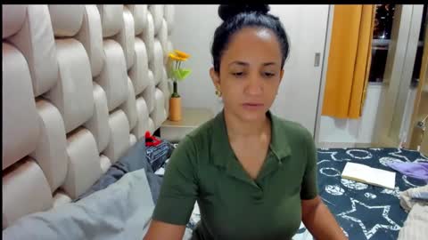 emperatriztapia online show from February 2025 03:12:01 AM