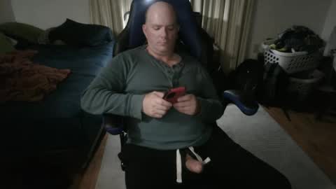 Snapshot of emsguy1 chatting on September 2025 04:15:01 AM Matt online show from September 2025 04:15:01 AM