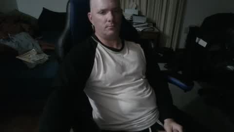 Snapshot of emsguy1 chatting on October 2025 07:43:01 AM Matt online show from October 2025 07:43:01 AM