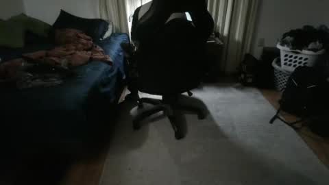 Snapshot of emsguy1 chatting on November 2025 03:19:01 AM Matt online show from November 2025 03:19:01 AM