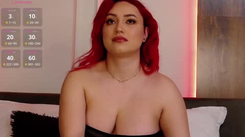 Snapshot of emyhilton_ chatting on January 2025 04:39:02 AM Emy online show from January 2025 04:39:02 AM