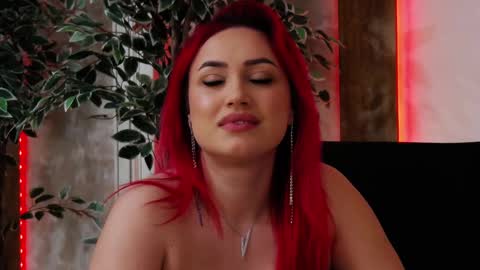 Snapshot of emyhilton_ chatting on February 2025 11:42:02 AM Emy online show from February 2025 11:42:02 AM