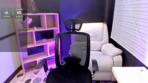 Emy Silver online show from December 2024 08:22:01 PM