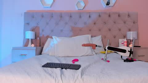 Emy Silver online show from December 2024 06:04:02 PM