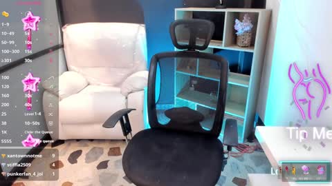 Emy Silver online show from February 2025 04:11:02 PM