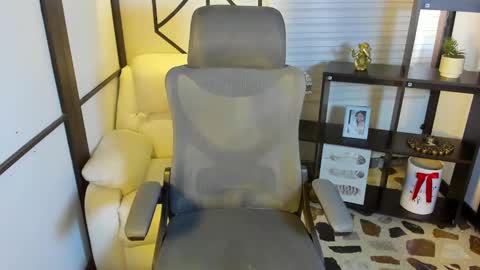 Emy Silver online show from February 2025 07:38:01 PM