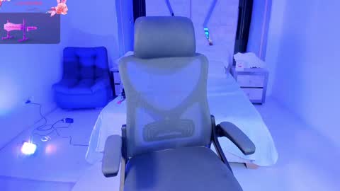 Emy Silver online show from February 2025 02:49:01 PM