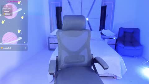 Emy Silver online show from February 2025 09:42:01 PM