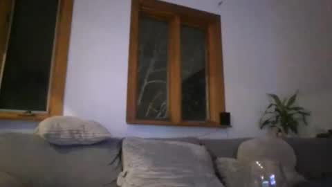 Snapshot of emyxxl chatting on December 2025 11:45:01 PM emyxxl online show from December 2025 11:45:01 PM