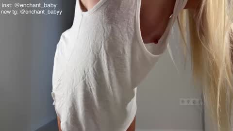 Snapshot of enchant_baby_ chatting on November 2025 12:13:02 AM My name is Eva online show from November 2025 12:13:02 AM