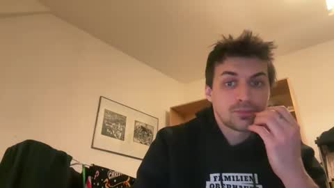 enemaboiii online show from December 2025 07:00:01 PM