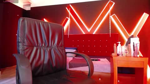 Snapshot of engel_devil chatting on October 2025 11:46:02 AM Engel online show from October 2025 11:46:02 AM