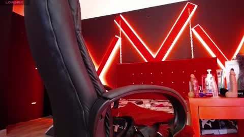 Snapshot of engel_devil chatting on October 2025 03:36:02 PM Engel online show from October 2025 03:36:02 PM