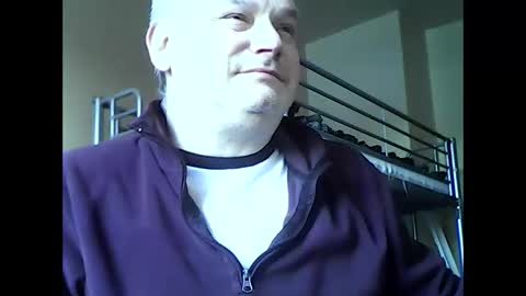englishguysurrey online show from January 2025 09:15:01 AM