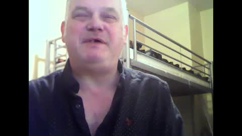 englishguysurrey online show from January 2025 10:05:01 PM