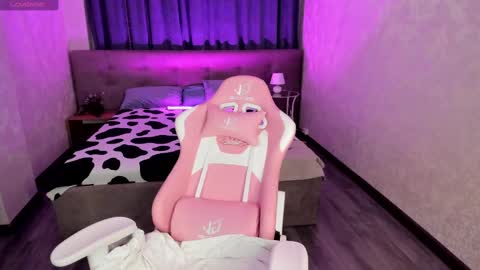 enn_allenn online show from January 2025 01:32:01 AM