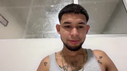 enyel_100 online show from December 2025 01:58:02 AM