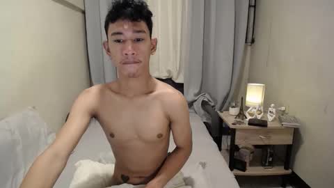 Snapshot of enzinoxx2024 chatting on October 2025 09:13:02 PM enzo online show from October 2025 09:13:02 PM