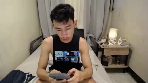 Snapshot of enzinoxx2024 chatting on October 2025 05:49:02 AM enzo online show from October 2025 05:49:02 AM