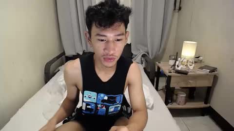 Snapshot of enzinoxx2024 chatting on October 2025 05:47:01 PM enzo online show from October 2025 05:47:01 PM