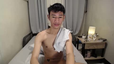 Snapshot of enzinoxx2024 chatting on November 2025 10:32:02 PM enzo online show from November 2025 10:32:02 PM