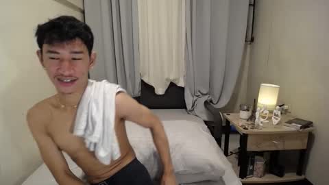 Snapshot of enzinoxx2024 chatting on November 2025 06:40:02 PM enzo online show from November 2025 06:40:02 PM