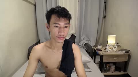 Snapshot of enzinoxx2024 chatting on November 2025 06:06:01 PM enzo online show from November 2025 06:06:01 PM