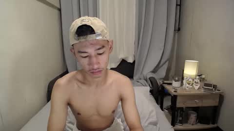 Snapshot of enzinoxx2024 chatting on November 2025 10:37:01 PM enzo online show from November 2025 10:37:01 PM