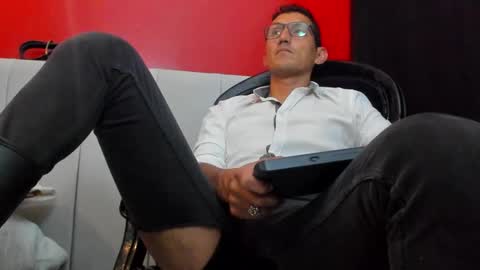 Enzo Pratt online show from March 2025 06:50:02 AM