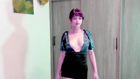 Leyla online show from October 2025 10:45:01 PM