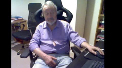 erasmus_d online show from December 2024 06:50:01 PM