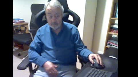 erasmus_d online show from December 2024 05:44:02 PM