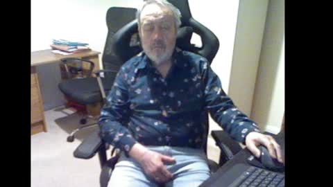 erasmus_d online show from January 2025 05:59:02 PM