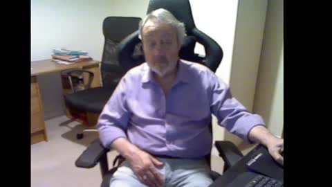 erasmus_d online show from February 2025 06:58:01 PM