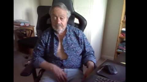 erasmus_d online show from February 2025 05:31:01 PM