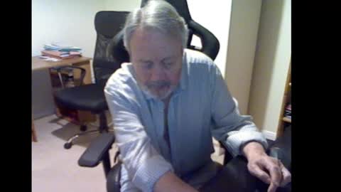 erasmus_d online show from February 2025 06:20:01 PM
