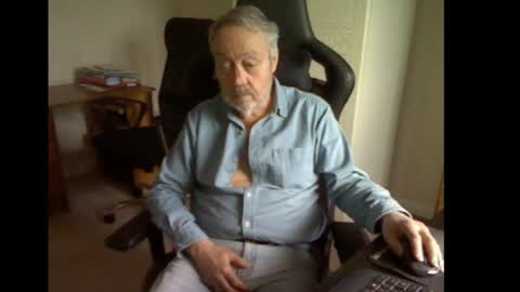 erasmus_d online show from March 2025 05:33:01 PM