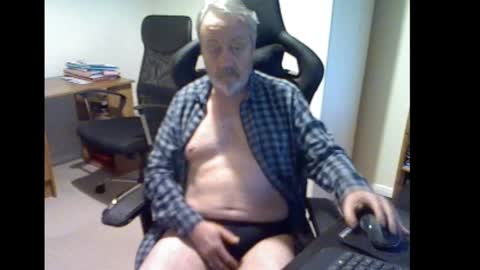 erasmus_d online show from March 2025 06:11:01 PM