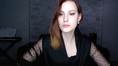 Snapshot of erdbeeren_mit_sahne chatting on November 2025 09:51:02 AM Erdbeeren mit Sahne online show from November 2025 09:51:02 AM