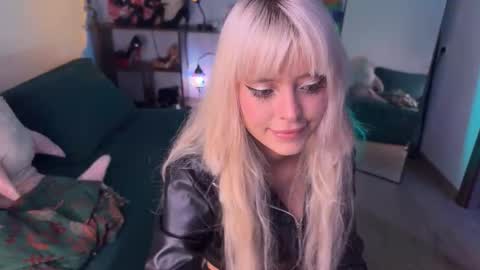 Alissa online show from September 2025 12:29:01 PM
