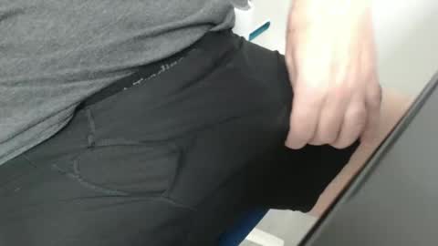 Snapshot of eric100eric100 chatting on November 2025 08:41:01 PM eric100eric100 online show from November 2025 08:41:01 PM