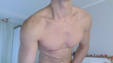 Eric Crush online show from October 2025 04:07:01 AM