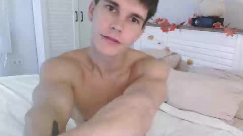 Eric Crush online show from October 2025 04:09:01 AM