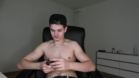    online show from November 2025 02:50:01 PM