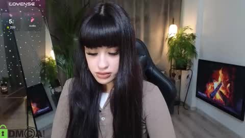 Snapshot of erica_peach chatting on October 2025 02:51:01 PM Erika online show from October 2025 02:51:01 PM