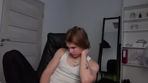 Snapshot of erick_grant chatting on December 2024 09:18:02 AM ERICK GRANT online show from December 2024 09:18:02 AM